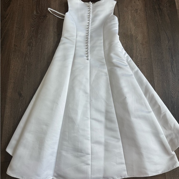 David’s Bridal Flower Girl Dress. St. Tropez brand, girls size 5.  White. - Picture 6 of 13
